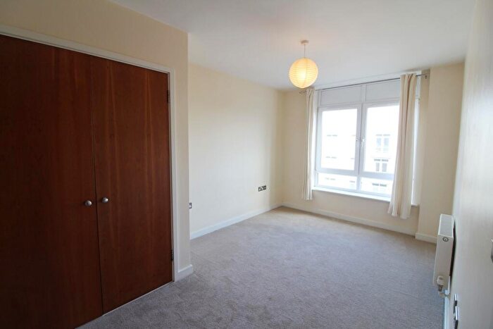 2 Bedroom Apartment To Rent In The Meridian, Kenavon Drive, Reading, RG1