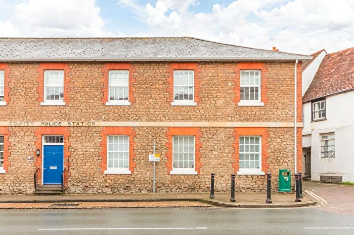 2 Bedroom Flat To Rent In Turnagain Lane, Abingdon, OX14