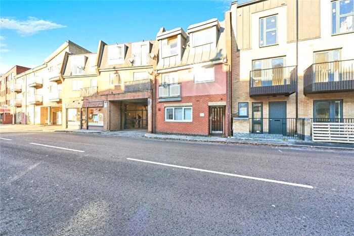 1 Bedroom Apartment For Sale In Coombe Road, Kingston Upon Thames, KT2