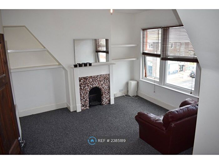 1 Bedroom Flat To Rent In London Road, Westcliff-On-Sea, SS0