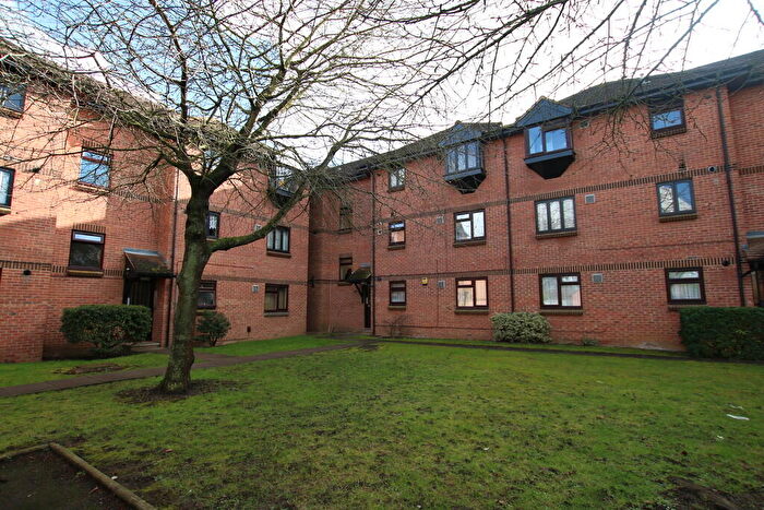 Studio For Sale In Colnbrook, Slouh, SL3