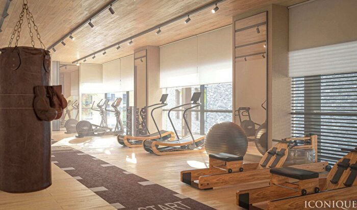 3 Bedroom Flat For Sale In Armoury Way, London, SW18