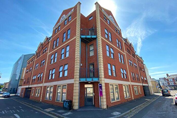 1 Bedroom Apartment To Rent In Flat Harding House, Harding Street, Swindon, SN1