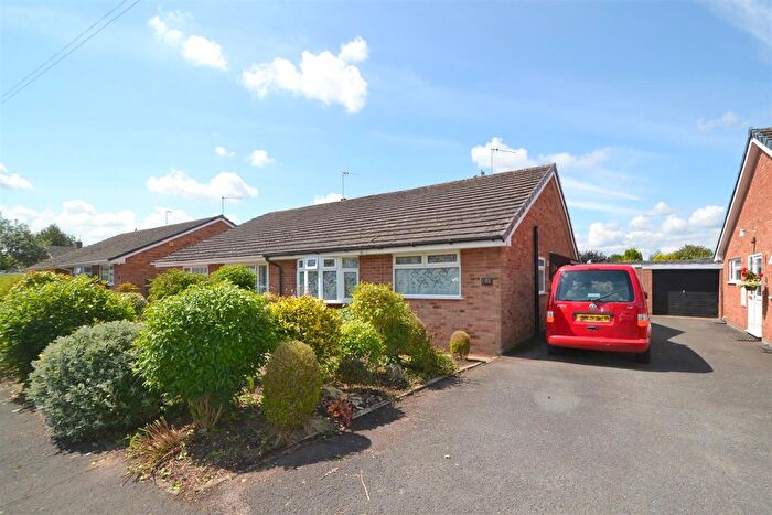 2 Bedroom Semi-Detached Bungalow For Sale In The Beeches, Upton-Upon-Severn, Worcester, WR8