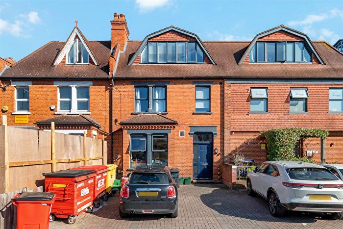 1 Bedroom Flat For Sale In Durham Road, West Wimbledon, SW20