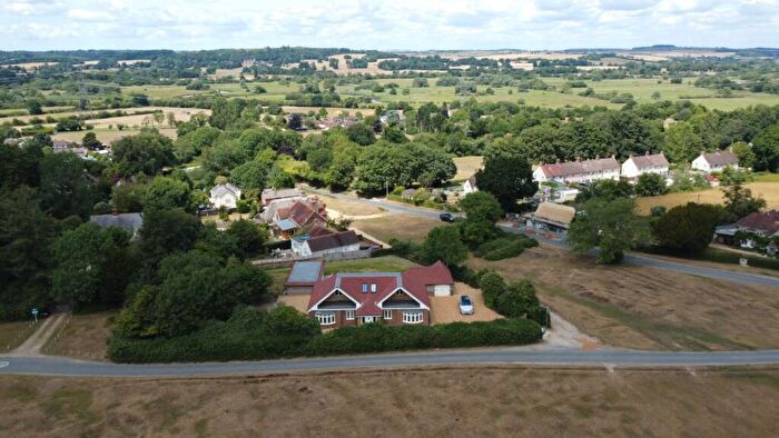 4 Bedroom Detached House To Rent In The Common, Woodgreen, Fordingbridge, Hampshire, SP6
