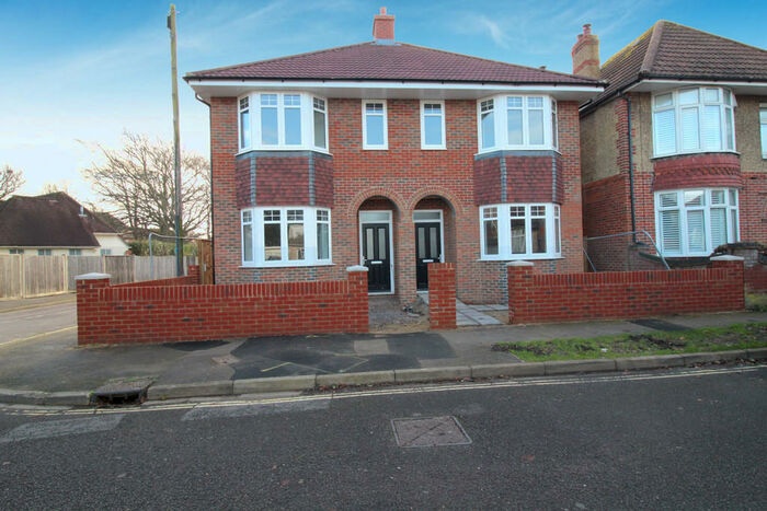 3 Bedroom Semi-Detached House To Rent In Carlton Road, Gosport, PO12