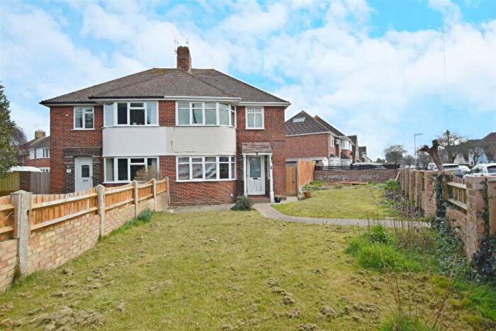 3 Bedroom Semi-Detached House To Rent In Sandymount Avenue, Bognor Regis, PO22