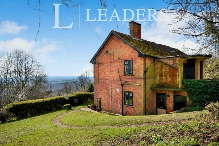 3 Bedroom Flat To Rent In Hillhead, The Ridge, Woldingham, CR3
