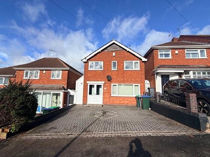 3 Bedroom Detached House For Sale In Shenstone Road, Great Barr, B43