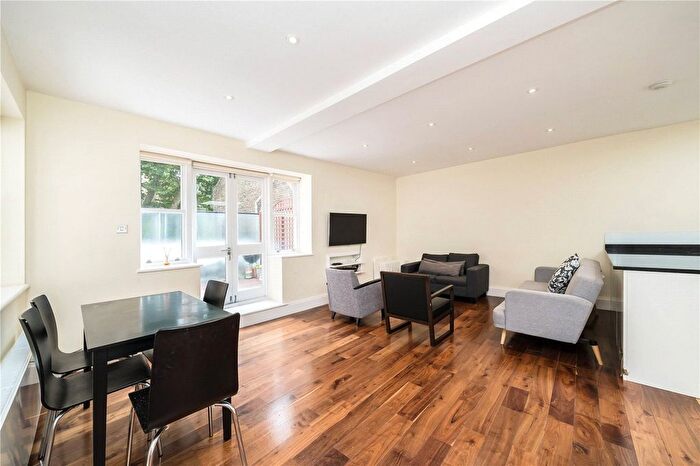 3 Bedroom Flat To Rent In Barkston Gardens, London, SW5