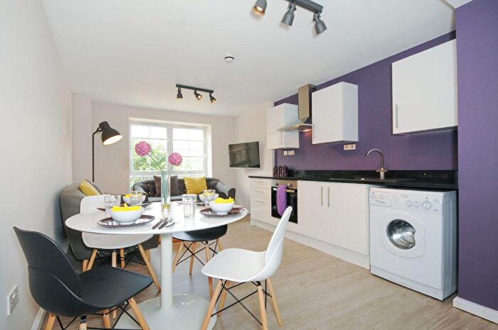 1 Bedroom Flat To Rent In Forster Street - Room E, Lenton, Nottingham, Nottinghamshire, NG7