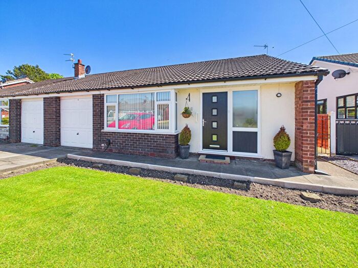 2 Bedroom Bungalow For Sale In Wescott Drive, Wigan, WN3