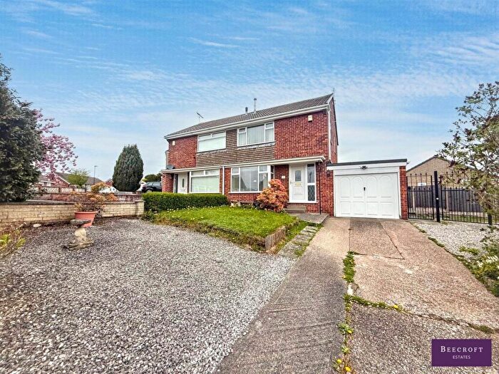 3 Bedroom Semi Detached House For Sale In Meadow Drive, Chapeltown, Sheffield, S35