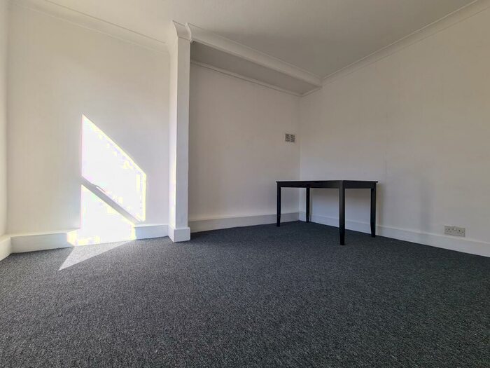 3 Bedroom Flat To Rent In Leghorn Road, Harlesden, London, NW10