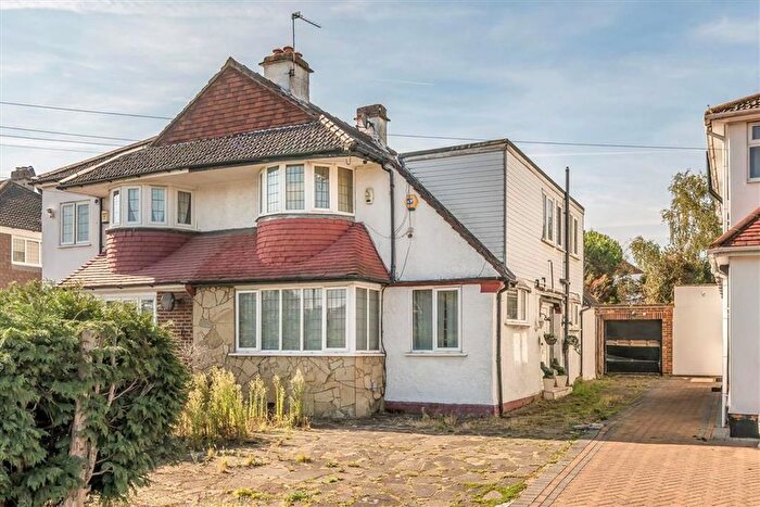 4 Bedroom Semi Detached House For Sale In Burnt Ash Hill, Lee, SE12