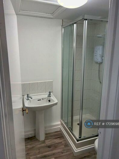 1 Bedroom Flat To Rent In Well Street, Rhuthun, LL15