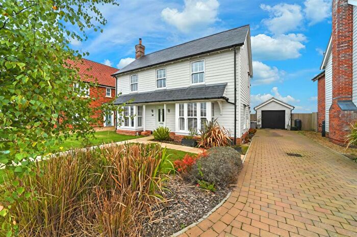 4 Bedroom Detached House For Sale In Manningtree Road, Little Bentley, Colchester, CO7