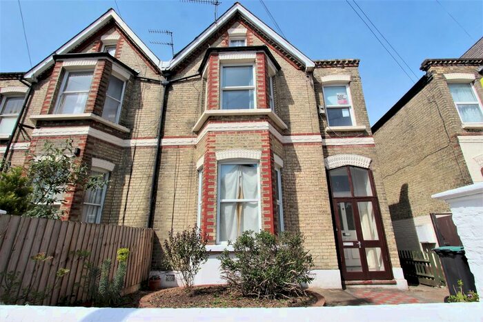 Studio To Rent In St. Pauls Road, Tottenham, N17