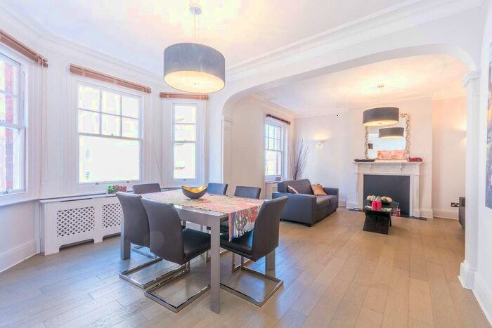 4 Bedroom Flat To Rent In Brown Street, Marylebone, London, W1H