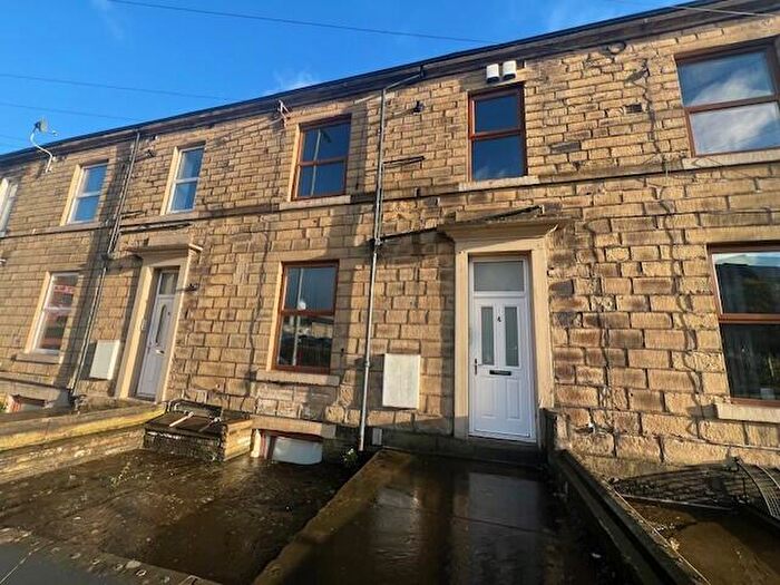 2 Bedroom Apartment To Rent In Church Street, Halifax, HX1