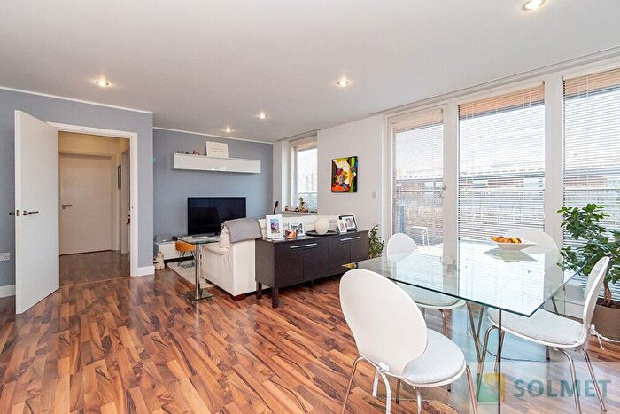 1 Bedroom Flat To Rent In Hillside, Willesden, London, NW10