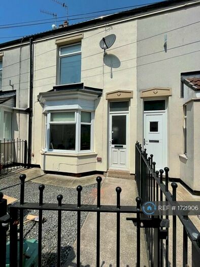 3 Bedroom Terraced House To Rent In Mables Villas, Hull, HU9