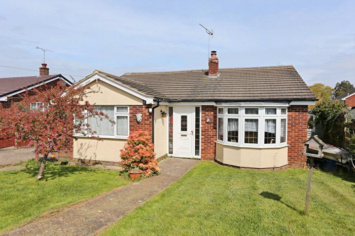 3 Bedroom Detached Bungalow To Rent In Provene Gardens, Waltham Chase, Southampton, SO32