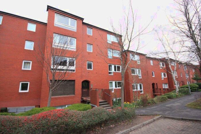 Flat To Rent In Flat, Buccleuch Street, G3