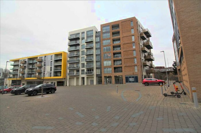 2 Bedroom Apartment To Rent In Luxury City Centre Apartment, CM1
