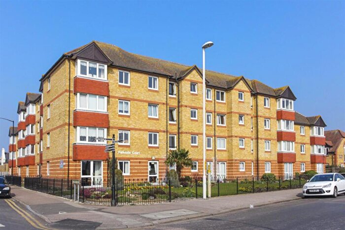 1 Bedroom Retirement Property For Sale In Parkside Court, Kings Road, Herne Bay, CT6