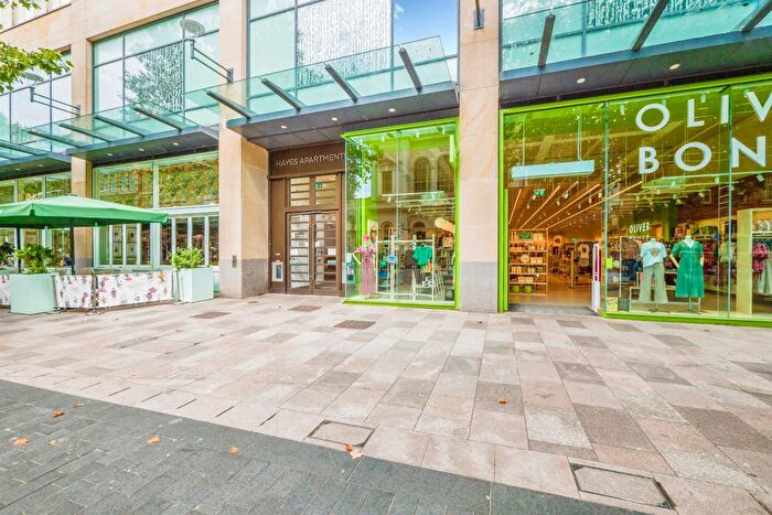 2 Bedroom Flat For Sale In The Hayes, Cardiff, CF10