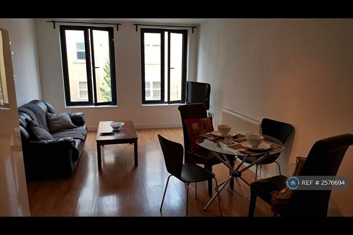 2 Bedroom Flat To Rent In Cannon Street Road, London, E1