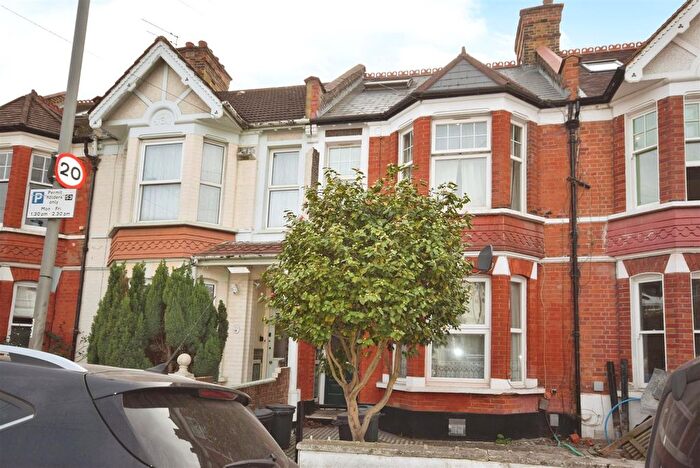 1 Bedroom Flat To Rent In Elborough Street, London, SW18