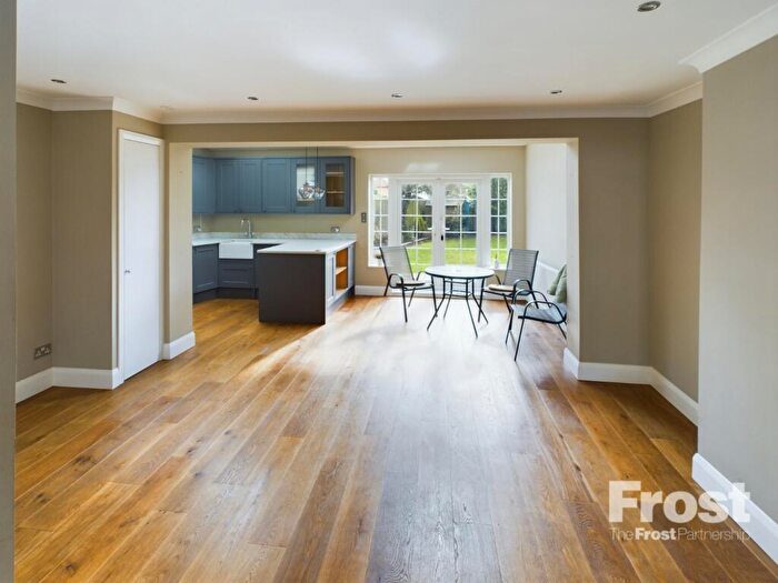 4 Bedroom Semi-Detached House To Rent In Buckland Crescent, Windsor, Berkshire, SL4