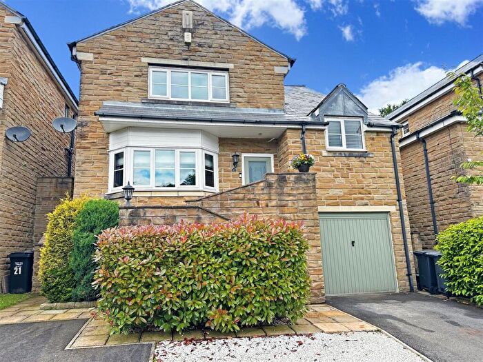 4 Bedroom Detached House To Rent In Derwent Court, Ripponden, HX6