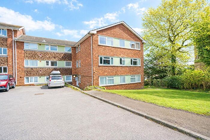 2 Bedroom Flat For Sale In Rectory Close, St Leonards-On-Sea, TN38
