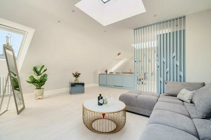 2 Bedroom Apartment To Rent In Mulberry House, Oxford, OX2