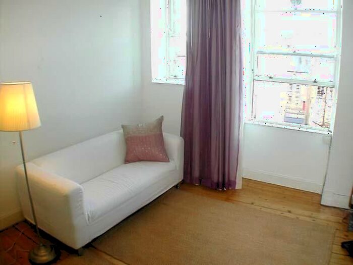 2 Bedroom Flat To Rent In Howden Street, Edinburgh, EH8