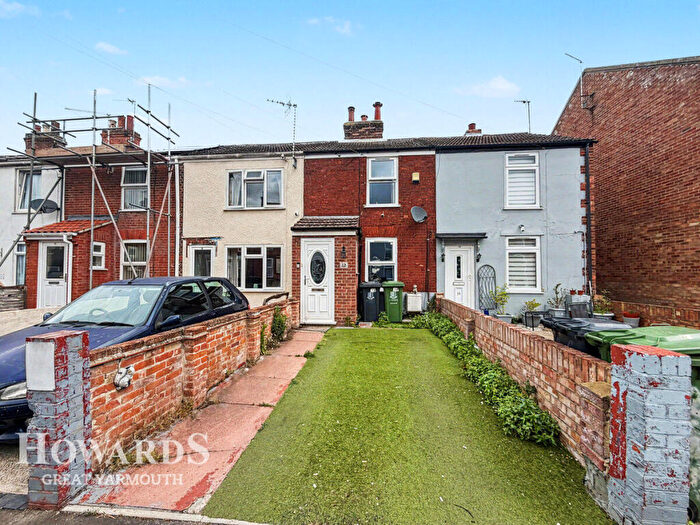 2 Bedroom Terraced House For Sale In Stanley Road, Great Yarmouth, NR30