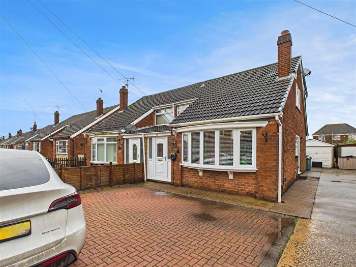 3 Bedroom Semi Detached House For Sale In Randsfield Avenue, Brough, HU15