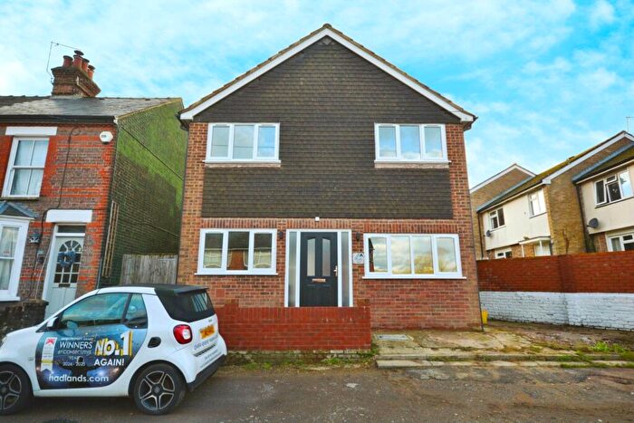 3 Bedroom Detached House For Sale In Woodley Hill, Chesham, HP5