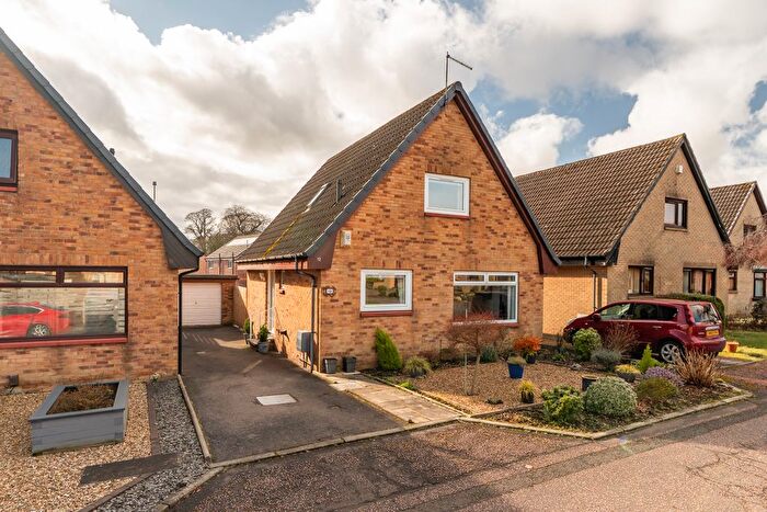 3 Bedroom Villa For Sale In Kirkfield West, Livingston Village, EH54