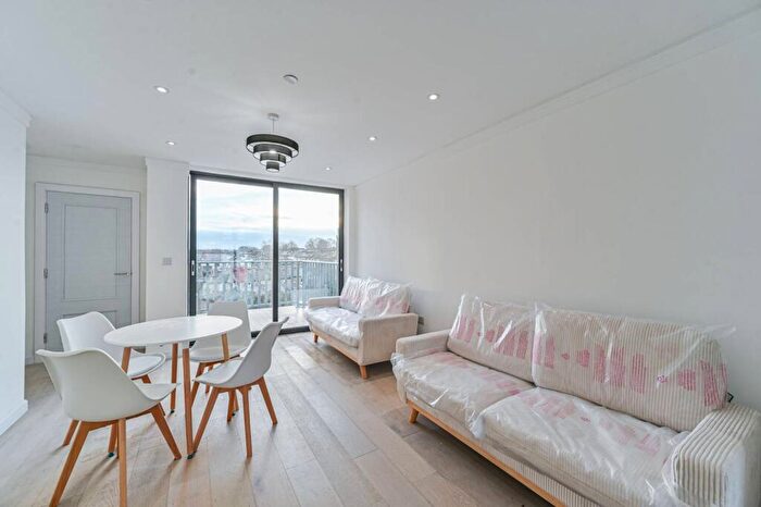 2 Bedroom Flat To Rent In Lewisham High Street, Lewisham, London, SE13