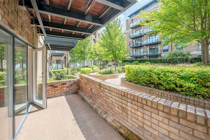 3 Bedroom Flat To Rent In Palladian Gardens, Chiswick, London, W4