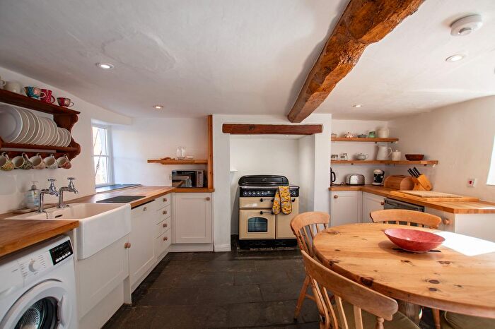 3 Bedroom Terraced House For Sale In Merrivales Lane, Bloxham, OX15