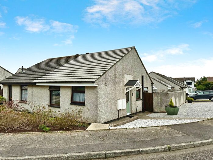 2 Bedroom Semi-Detached Bungalow For Sale In Well Presented Two Bedroom Home, Helston, TR13