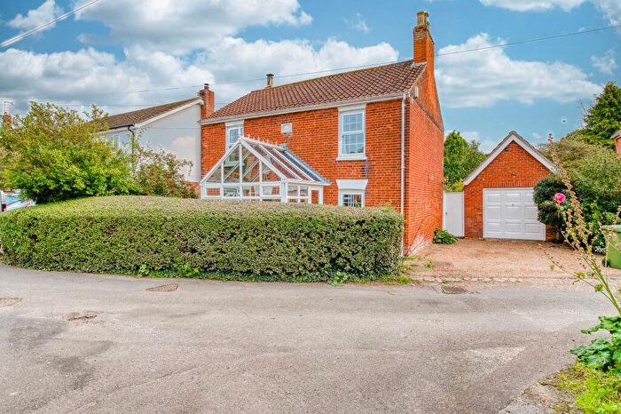 3 Bedroom Cottage For Sale In Wapping, Ormesby, NR29