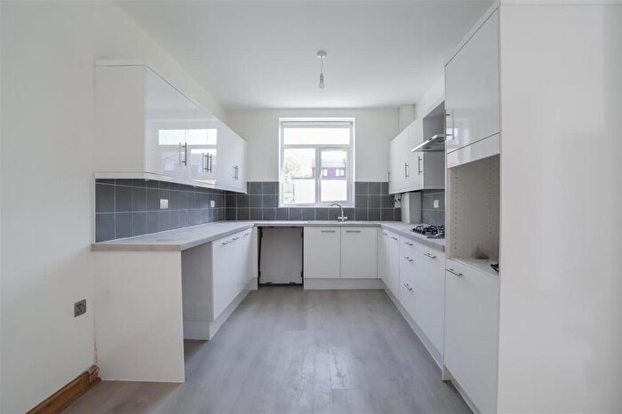 4 Bedroom End Of Terrace House To Rent In Aspinall Street, Heywood, OL10