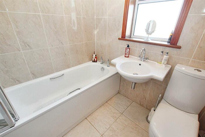 3 Bedroom Terraced House For Sale In Russell Road, Lanark, ML11
